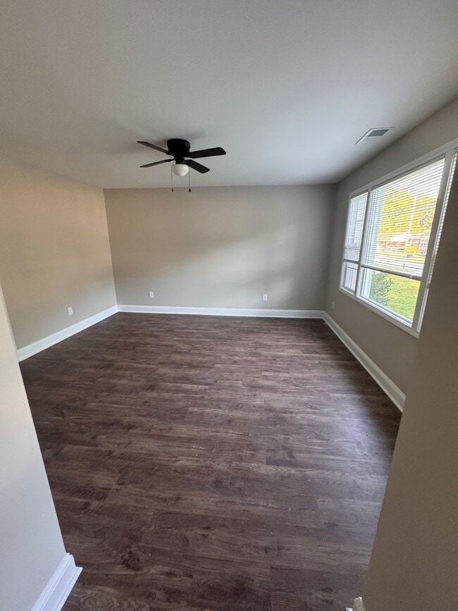 Photo - 914 Wateree Blvd