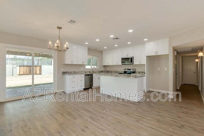 Building Photo - 1112 W Dragoon Ave Rental