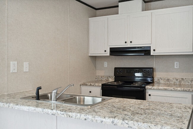 Photo - 10340 Midland Rd