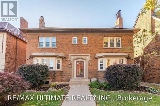 Photo - 470 Oriole Pkwy
