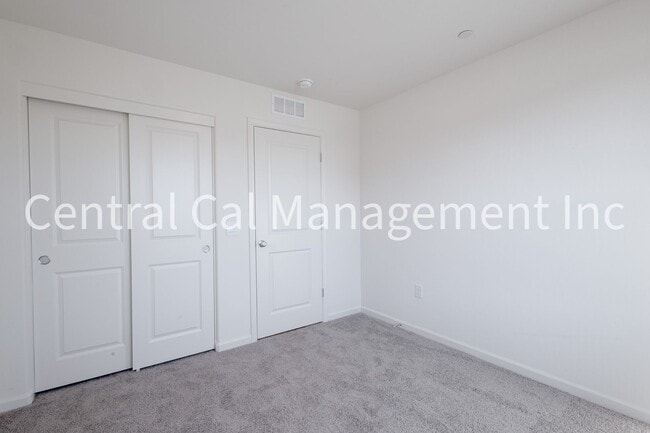 Photo - 4 Bedroom/2 Bath Home with Solar in the Desired Southwest!