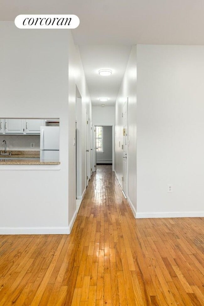 Photo - 2072 5th Ave