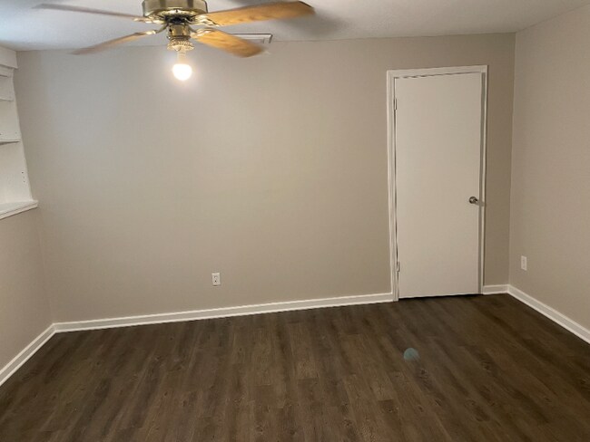 Photo - 3230 Meadowlark Ln NW