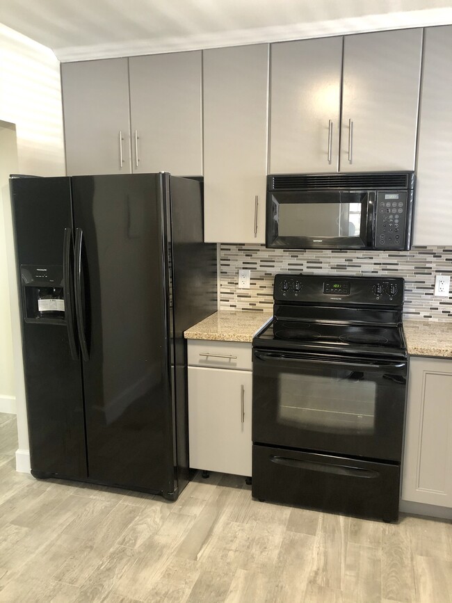 Photo - Aqua Residence @ Pembroke Pines