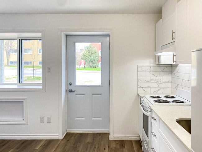 Photo - 630 Cummings Ave Unit 113