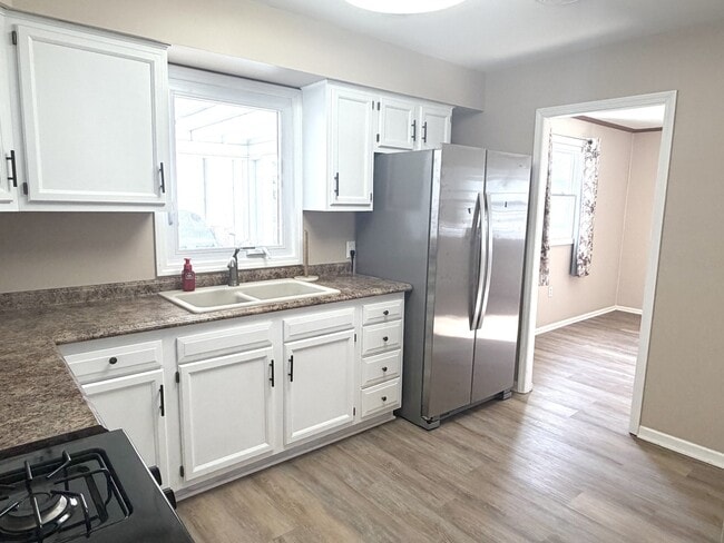 Photo - 2007 Schuyler Dr