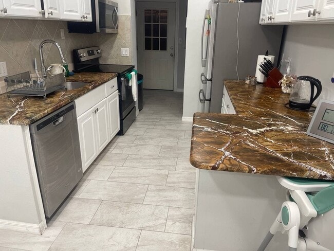Photo - 180 Citra St