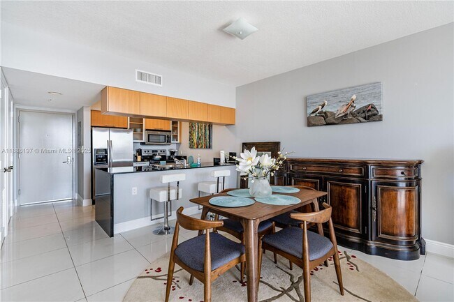 Photo - 1750 N Bayshore Dr Unit 3410