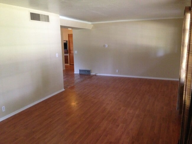Photo - 4 Bedroom in Hudson Park off Cedar