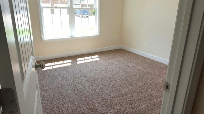 Photo - 116 Ledbury Cove