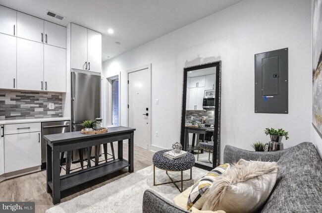 Photo - 256 15th St SE Unit 3