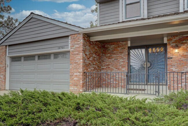 Photo - 10701 Hobbit Ln
