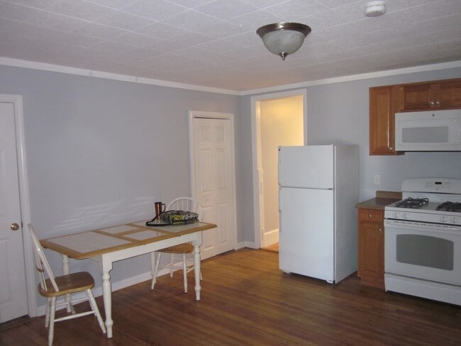 31-33-33 Pleasant Park Rd Unit 3rd Floor