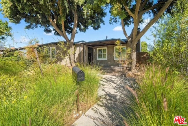 Photo - 2963 Virginia Ave