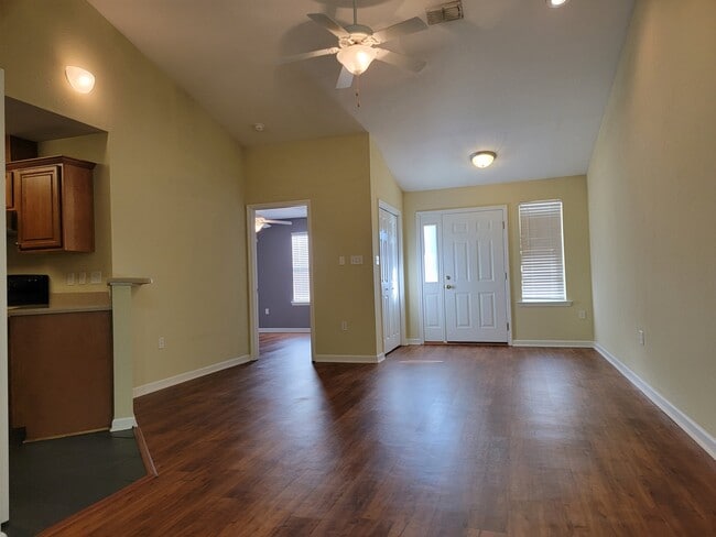 Photo - 2372 Quazar Cir