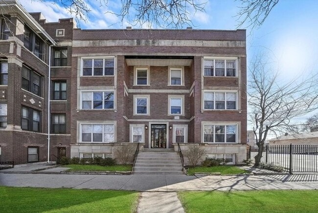 Building Photo - 4145 S Michigan Ave Unit 4143 S. Michigan Ave Garden
