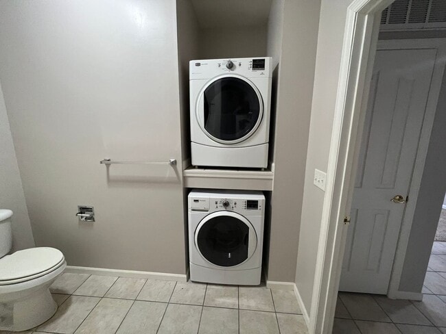 Photo - LUXURIOUSLY ELEGANT DESIGN 1 BDR APT. Avai...