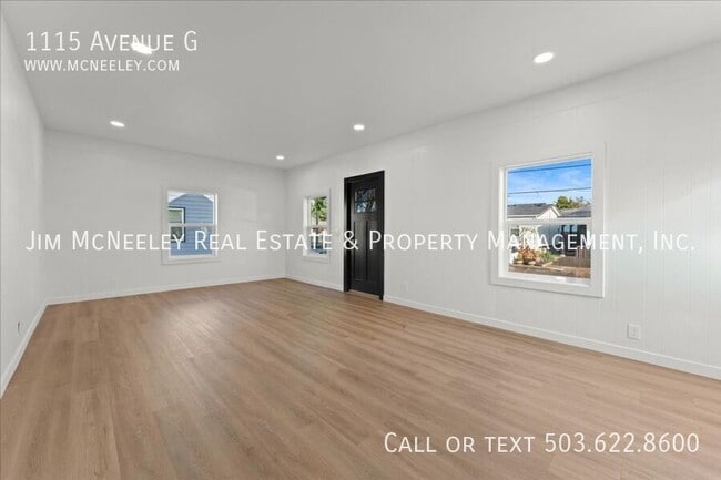 Photo - 1115 Avenue G