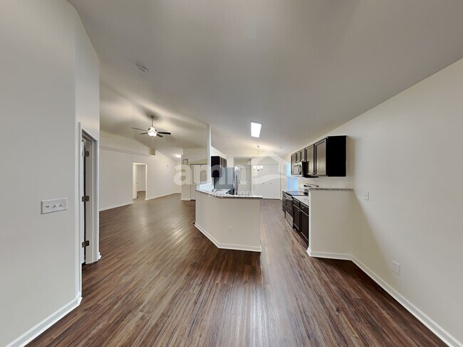 Photo - 131 Boutot St