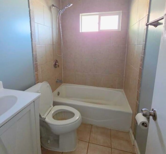 Building Photo - 9918 Ebb St