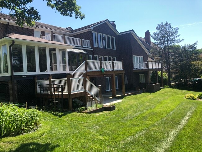 Photo - 6518 W 132nd St