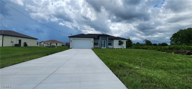 Photo - 1050 Eisenhower Blvd