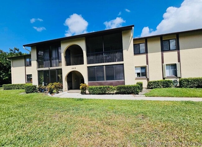 Building Photo - 443 Pine Glen Ln Unit C-2