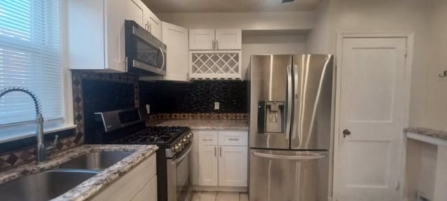 Photo - 1549 Levick St Unit 1