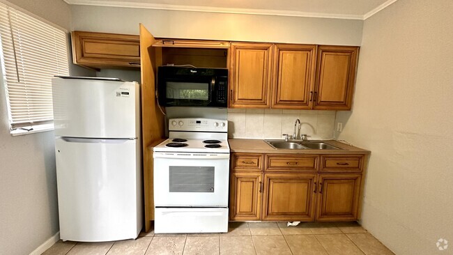 Building Photo - 3804 Miller Ave Unit C Rental