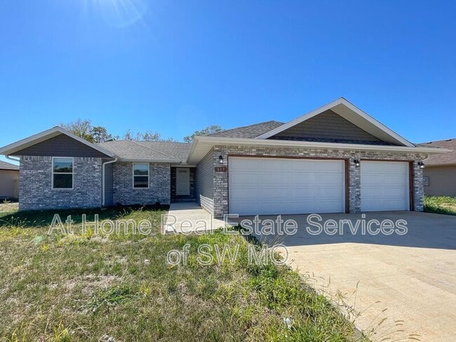 Building Photo - 617 S Southgate Dr