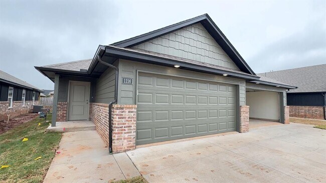 Building Photo - 1216 NW 113th St