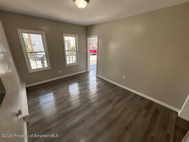 13 Amity Ct