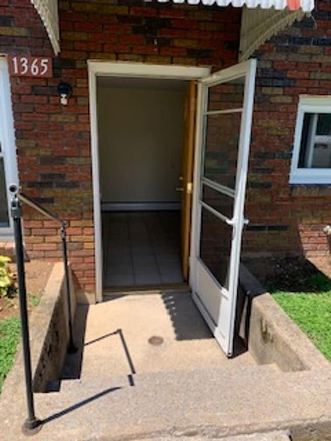 Building Photo - Curtin Street Unit 1365 Curtin