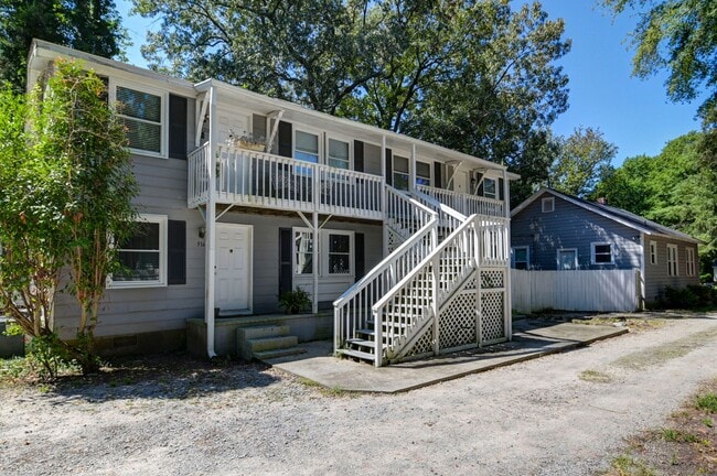 Building Photo - Just 8 Minutes from USC – Charming 2 Bedroom Home with Covered Front Porch!