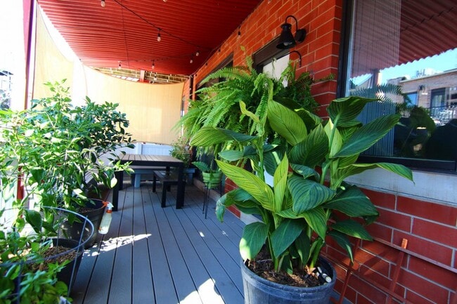 Photo - 4648 N Winthrop Ave Unidad 2B