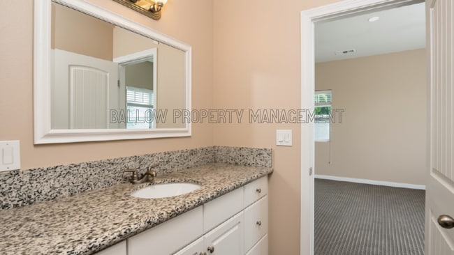 Photo - 1327 Holly Ave