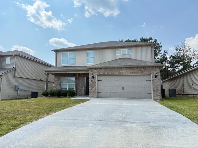 Building Photo - 4 Bedroom Home in Odenville