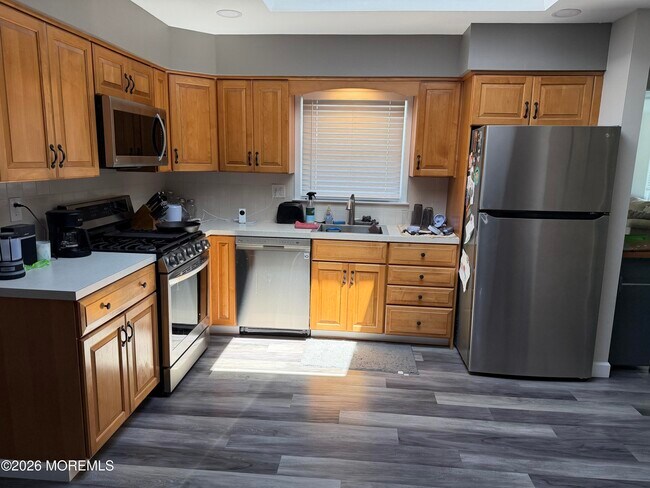 Photo - 2305 Oak Tree Rd