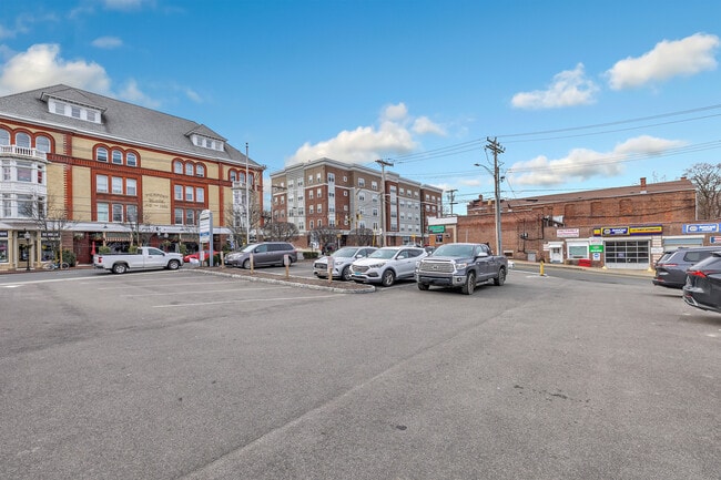 Photo - 475 Howe Ave Unit 5