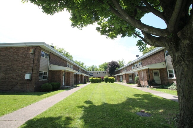 Delsan Court Townhomes