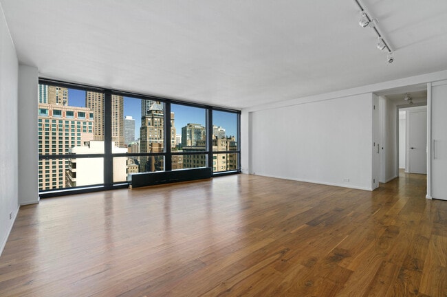 Photo - 910 N Lake Shore Dr Unit 2418