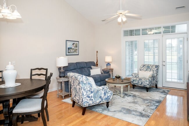 Photo - 5031 Wyncie Wynd