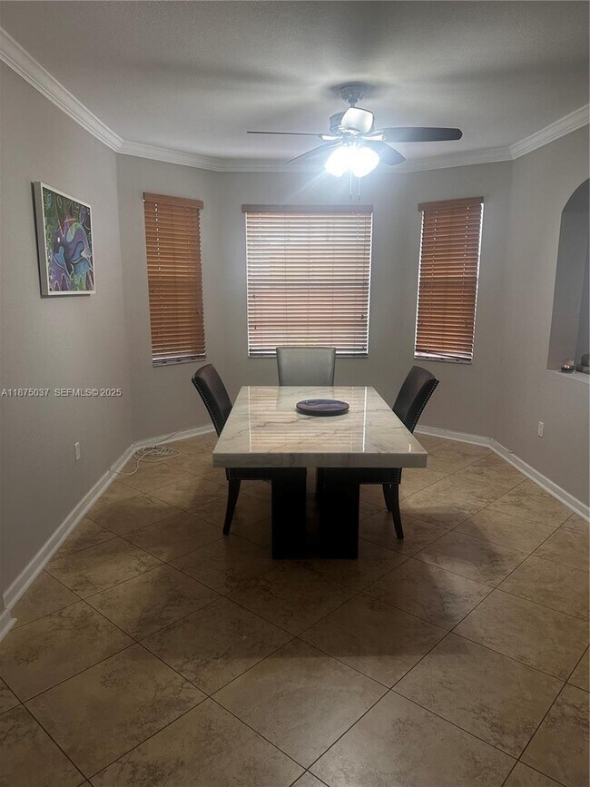 Photo - 10865 NW 84th St