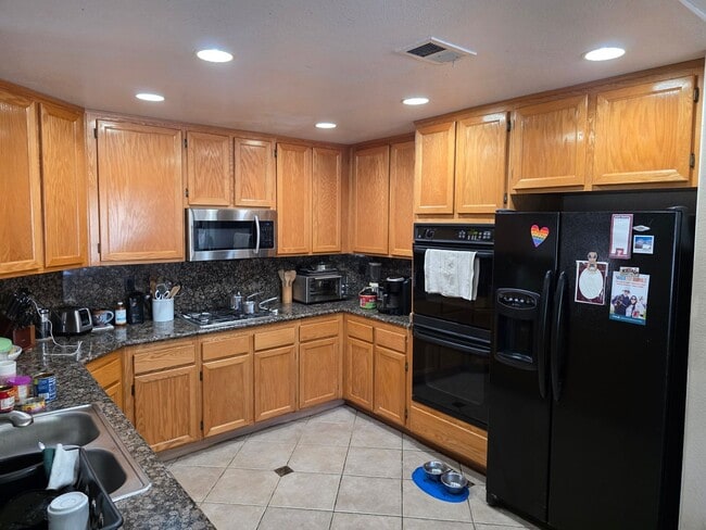 Photo - 2432 Papyrus Ct Unidad Room 3