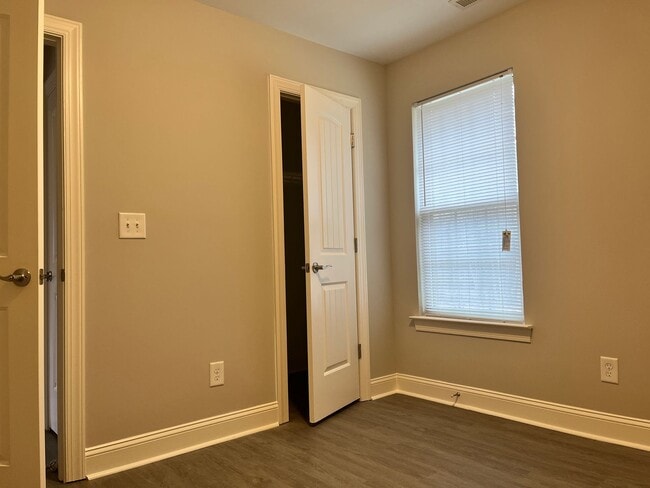 Photo - 208 Orkney Rd