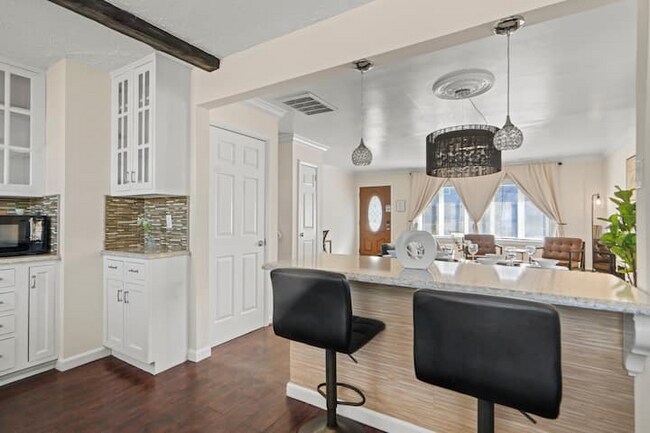 Photo - 9103 Columbia Ave