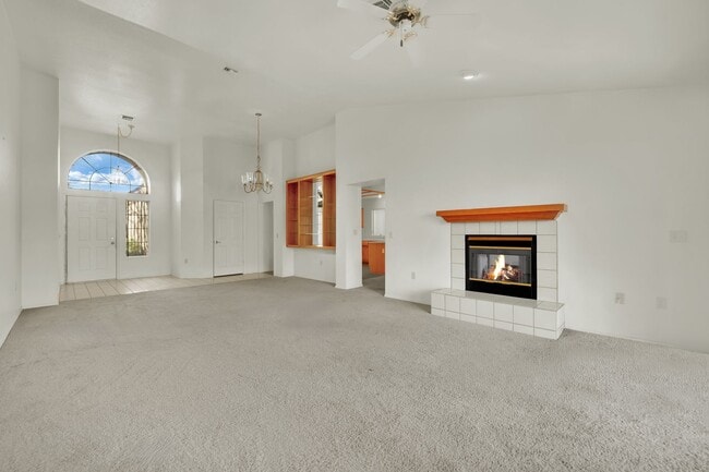 Photo - A Must See!!! Beautiful 2/2 home!!! Summerlin!!