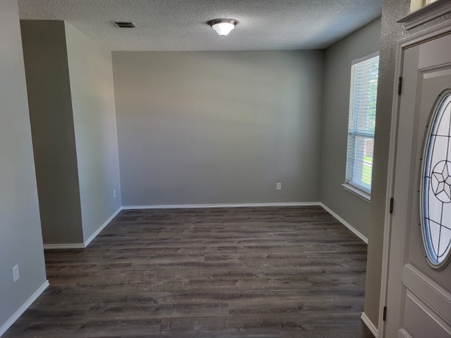 Photo - 2943 Deer Ridge Dr