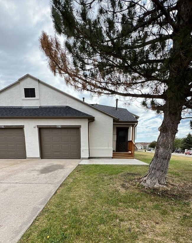 Building Photo - 1162 Dakota Dr