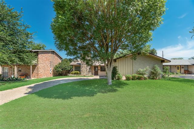 Photo - 908 Prestwick Ln